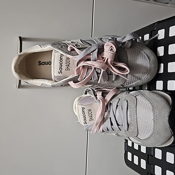 Saucony originals ✨️ NWOT - Picture 2 of 3